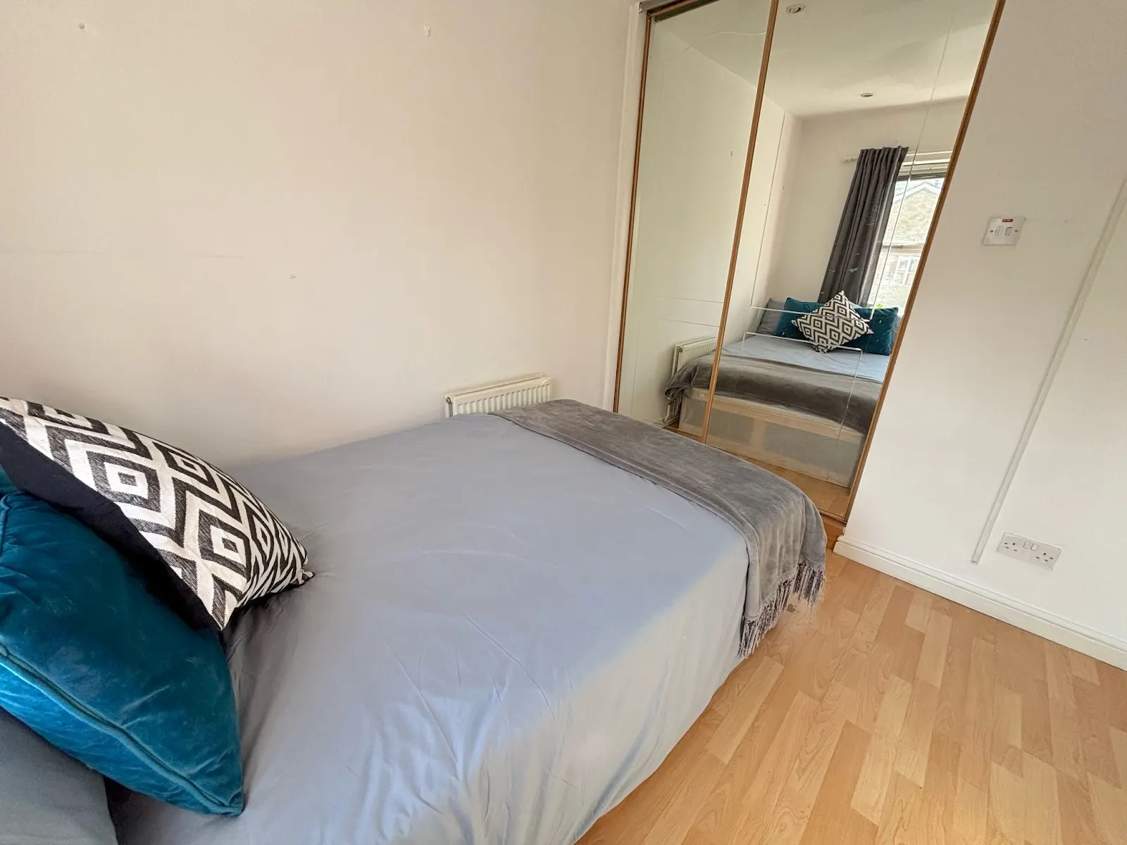 Double room near Westferry 